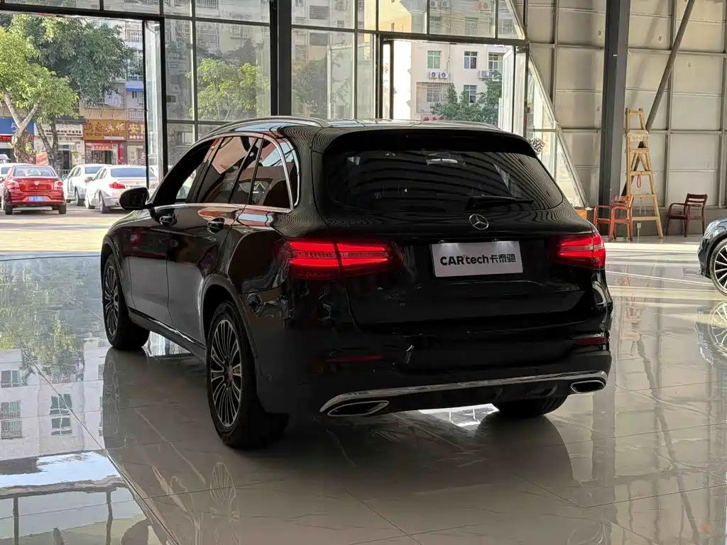 Mercedes-Benz GLC 2017 — фото 10