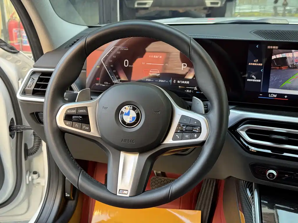 BMW 3 Series 2024 — фото 14