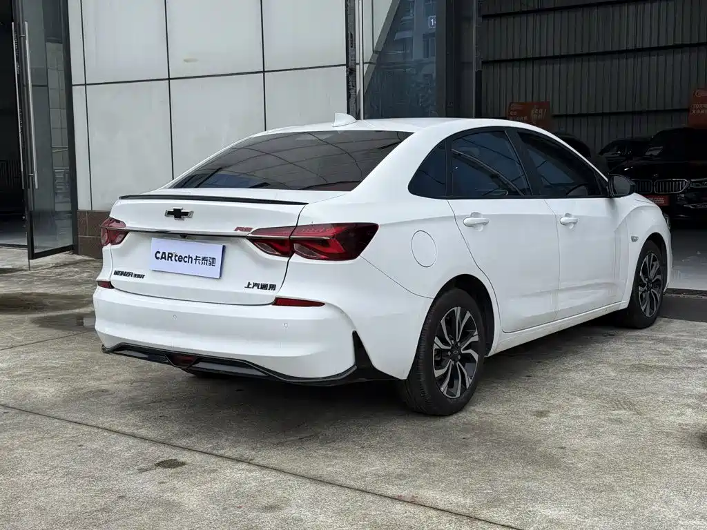 Chevrolet Cruze 2020 — фото 15