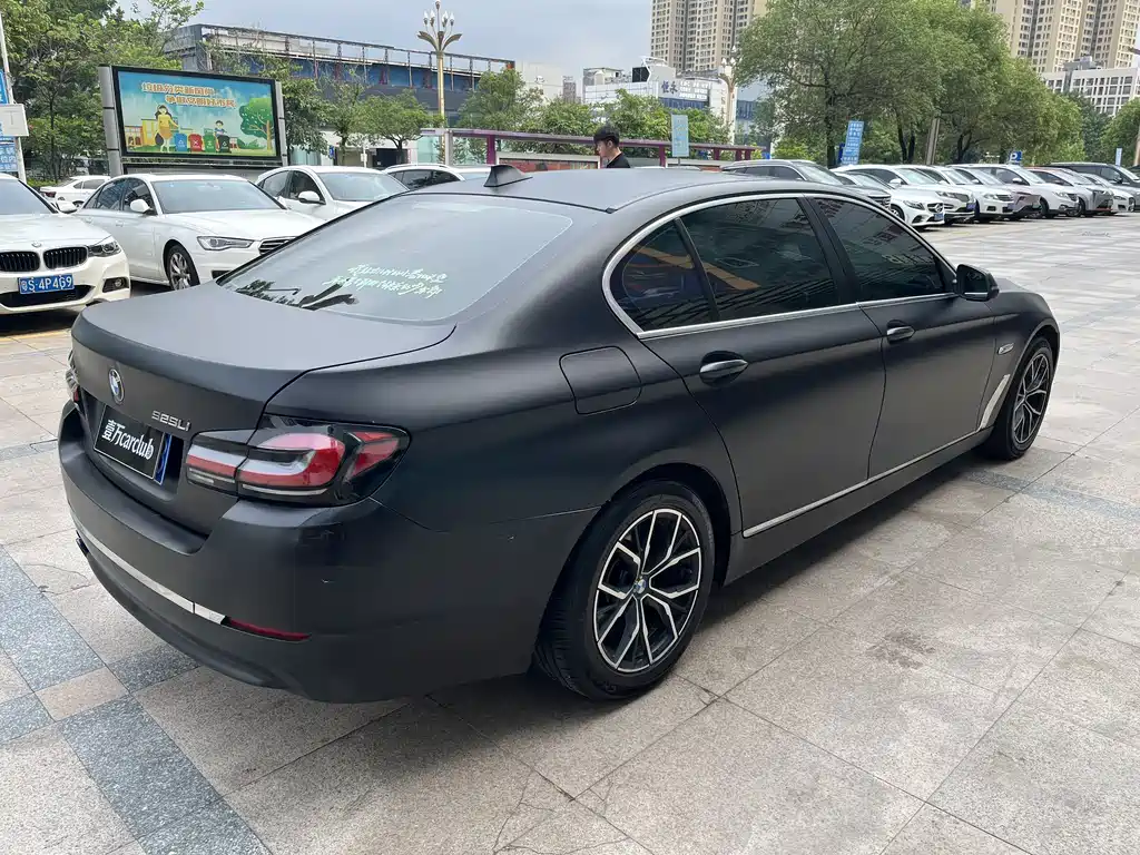 BMW 5 Series 2013 — фото 10