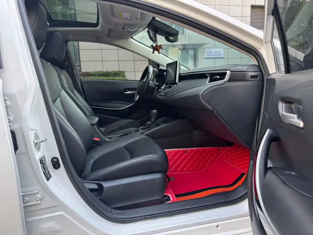 Toyota Corolla 2022 — фото 10