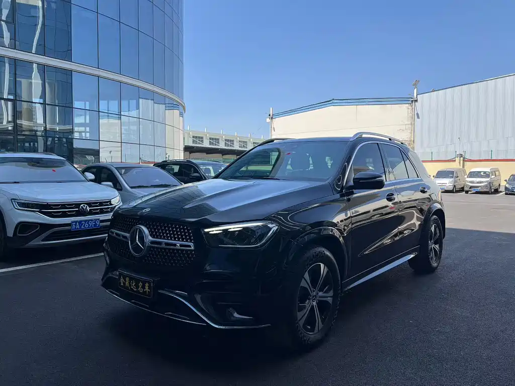 Mercedes-Benz GLE 2023 — фото 1
