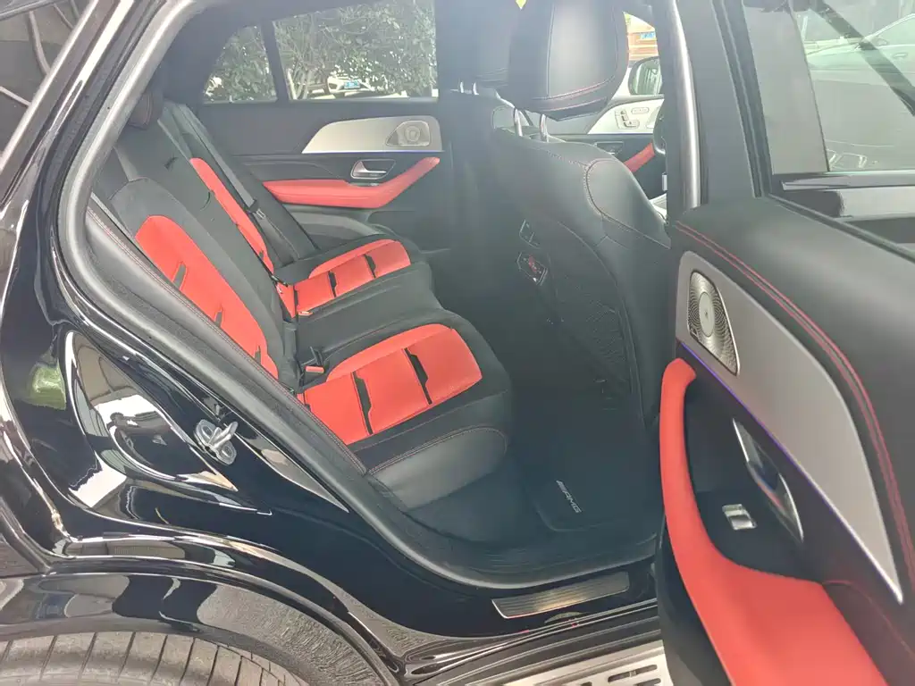 Mercedes-Benz GLE Coupe AMG 2025 — фото 12