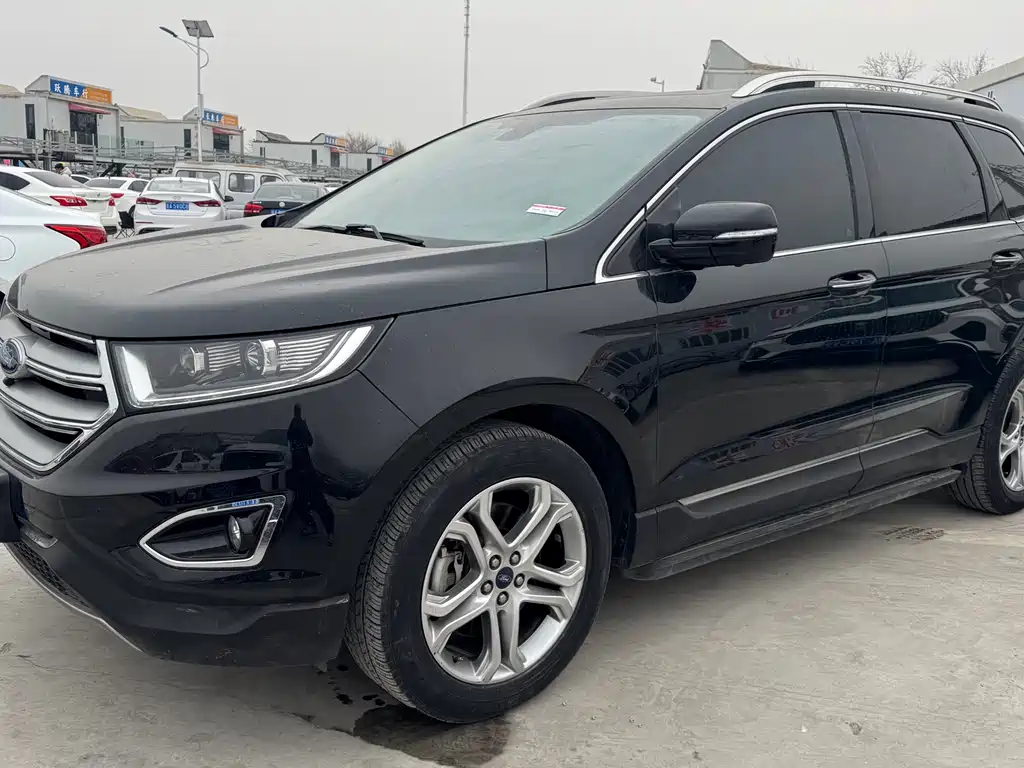 Ford Edge 2018 — фото 1