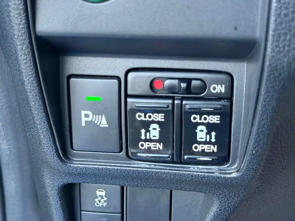 Honda Odyssey 2018 — фото 10