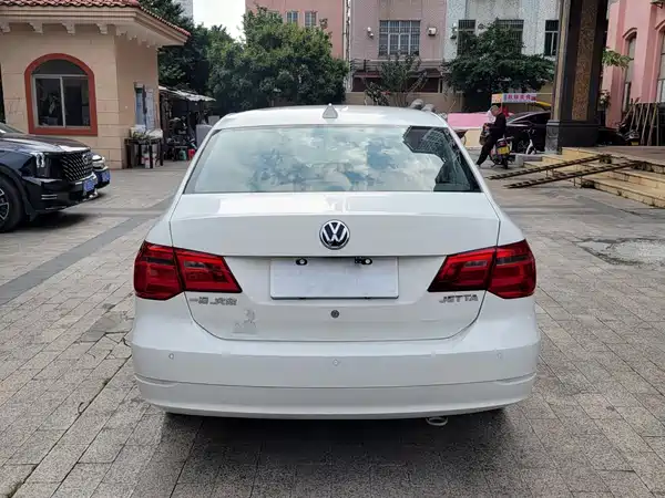Volkswagen Jetta 2015