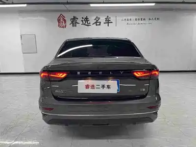 Geely Emgrand 2024