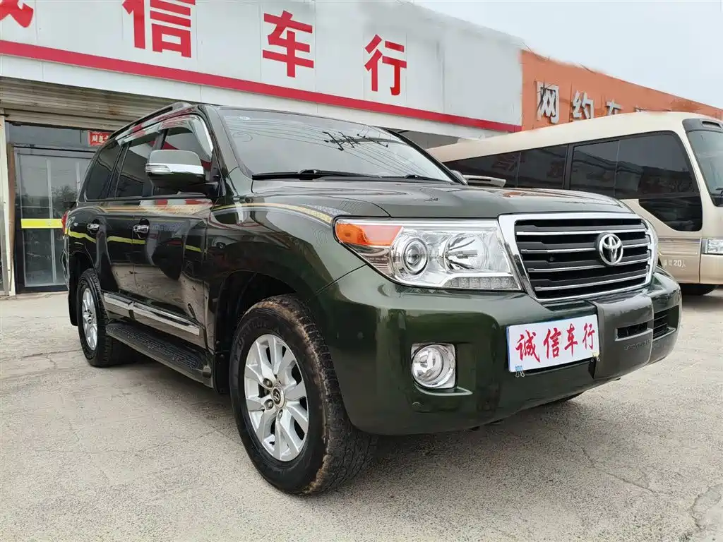 Toyota Land Cruiser 2015 — фото 3
