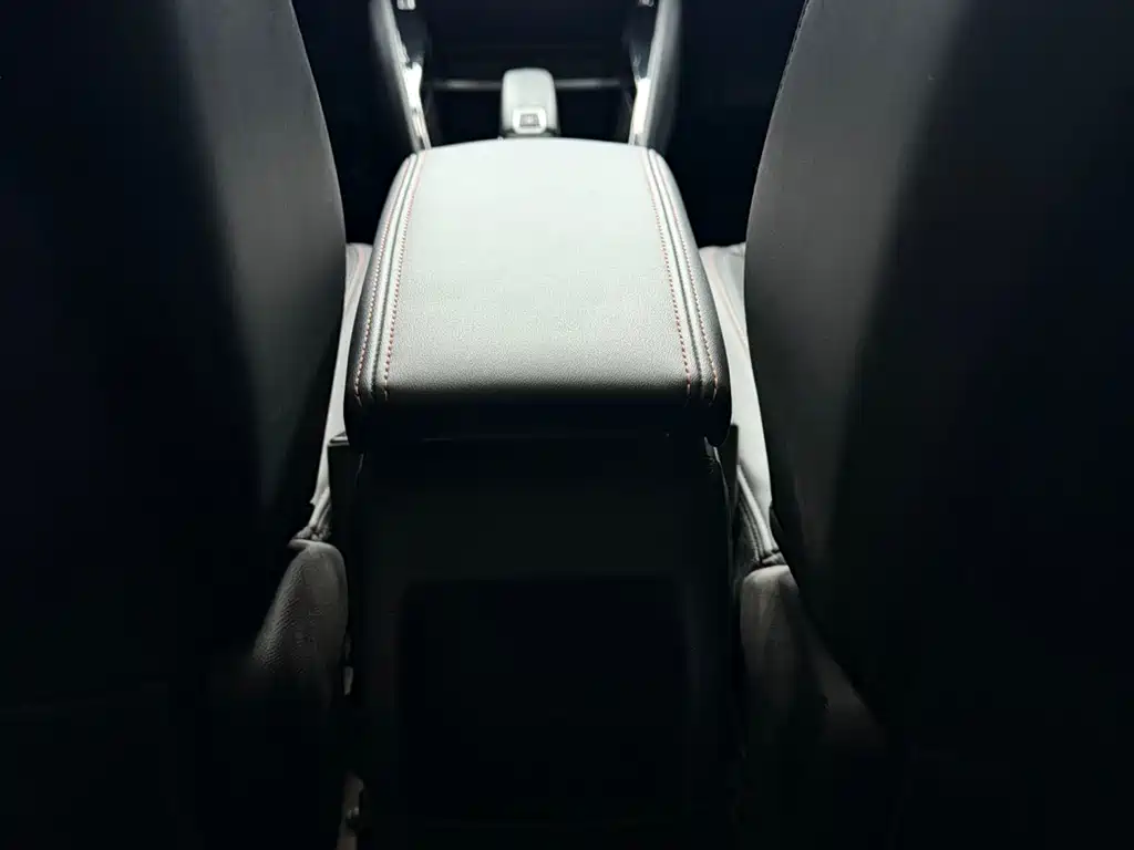 Peugeot 2008 2023 — фото 14