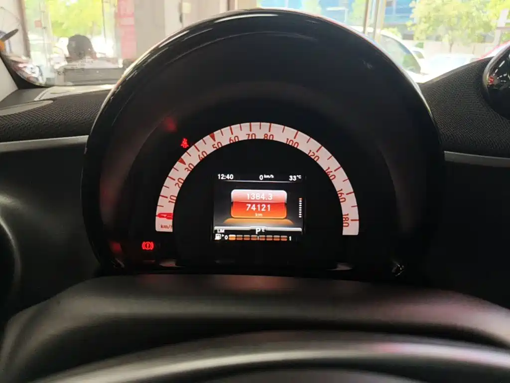 smart fortwo 2017 — фото 12
