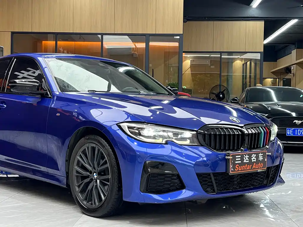 BMW 3 Series 2019 — фото 10