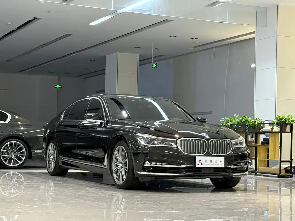 BMW 7 Series 2018 — фото 3