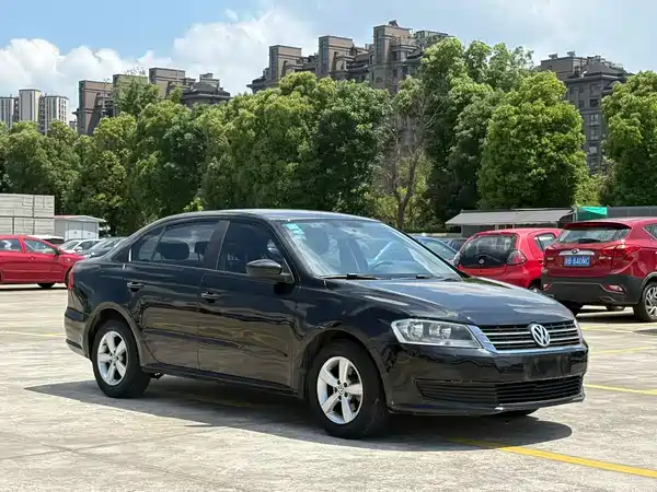 Volkswagen Lavida 2013