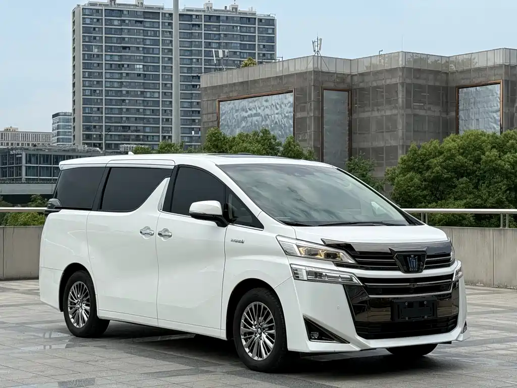 Toyota Vellfire 2023 — фото 5