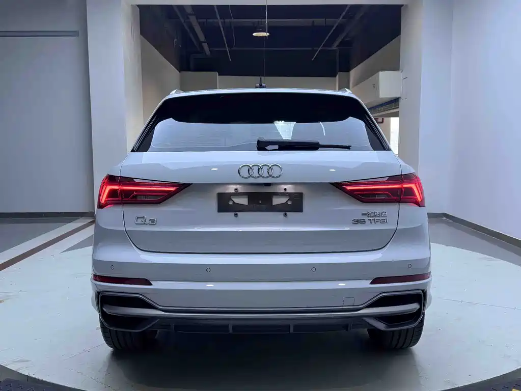Audi Q3 2023 — фото 4