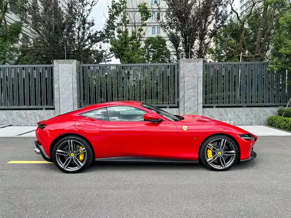 Ferrari Roma 2020
