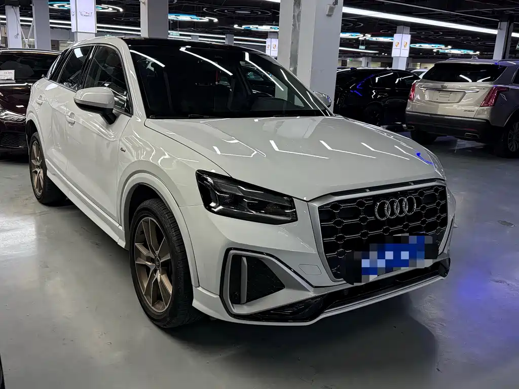 Audi Q2L 2023 — фото 3