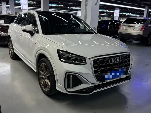 Audi Q2L 2023