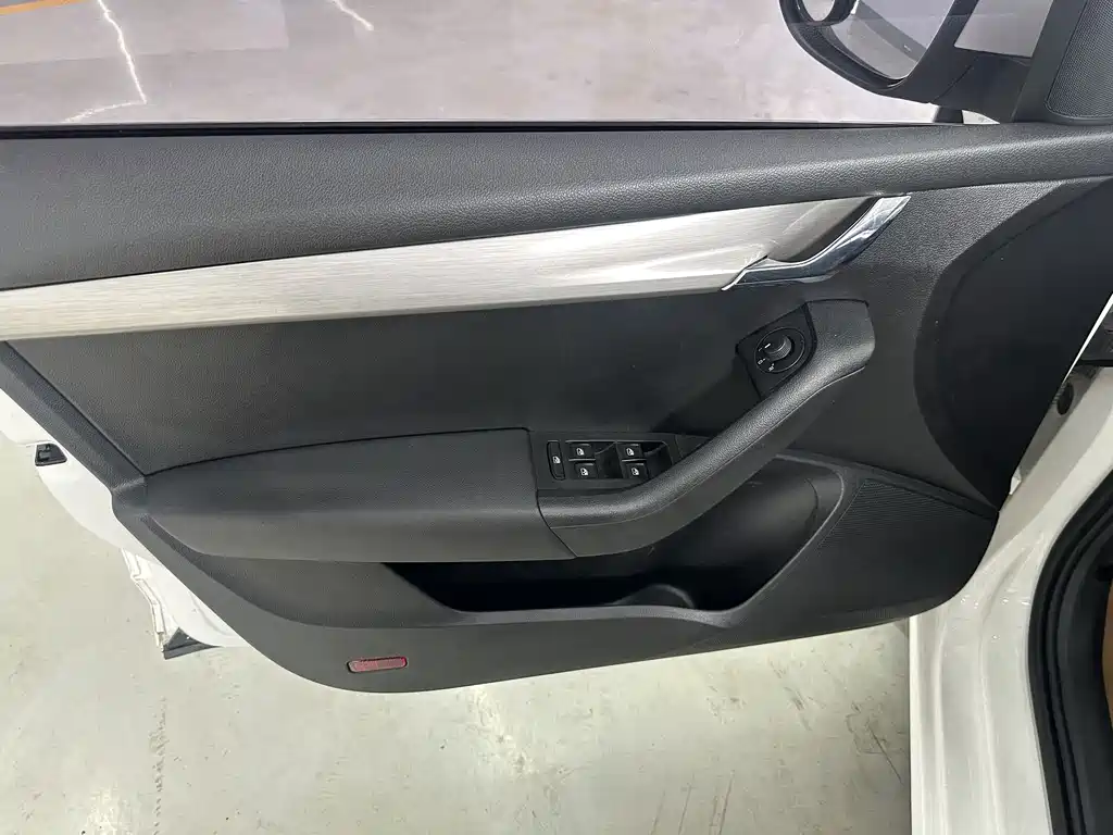Skoda Octavia 2019 — фото 11