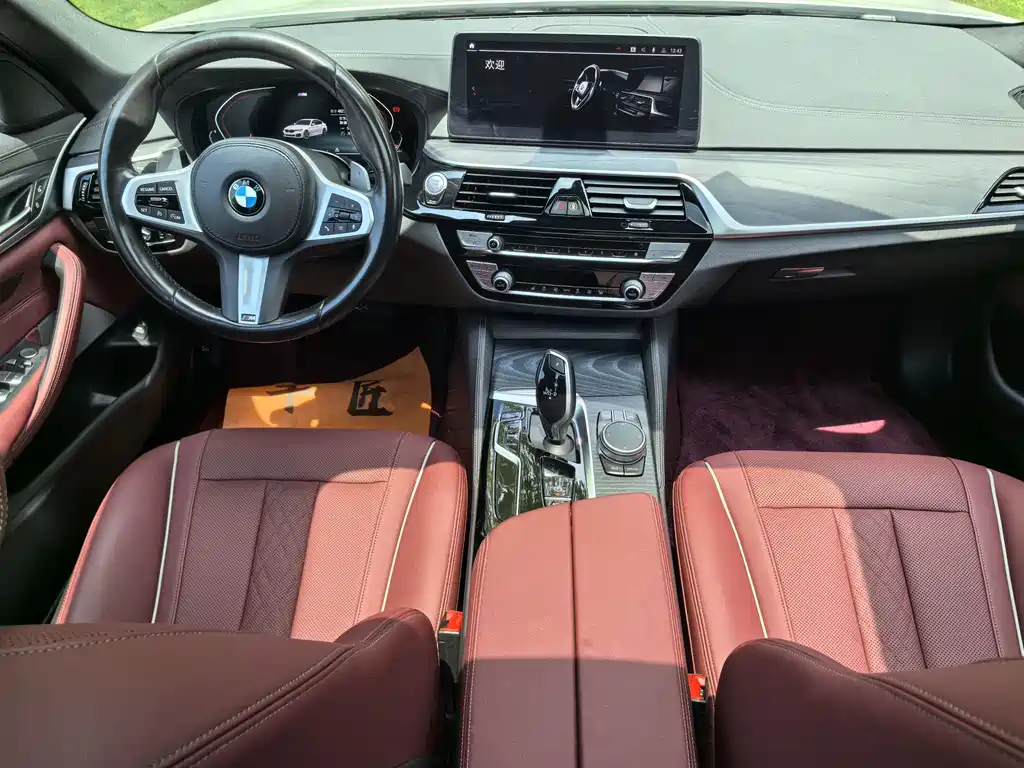 BMW 5 Series 2023 — фото 10