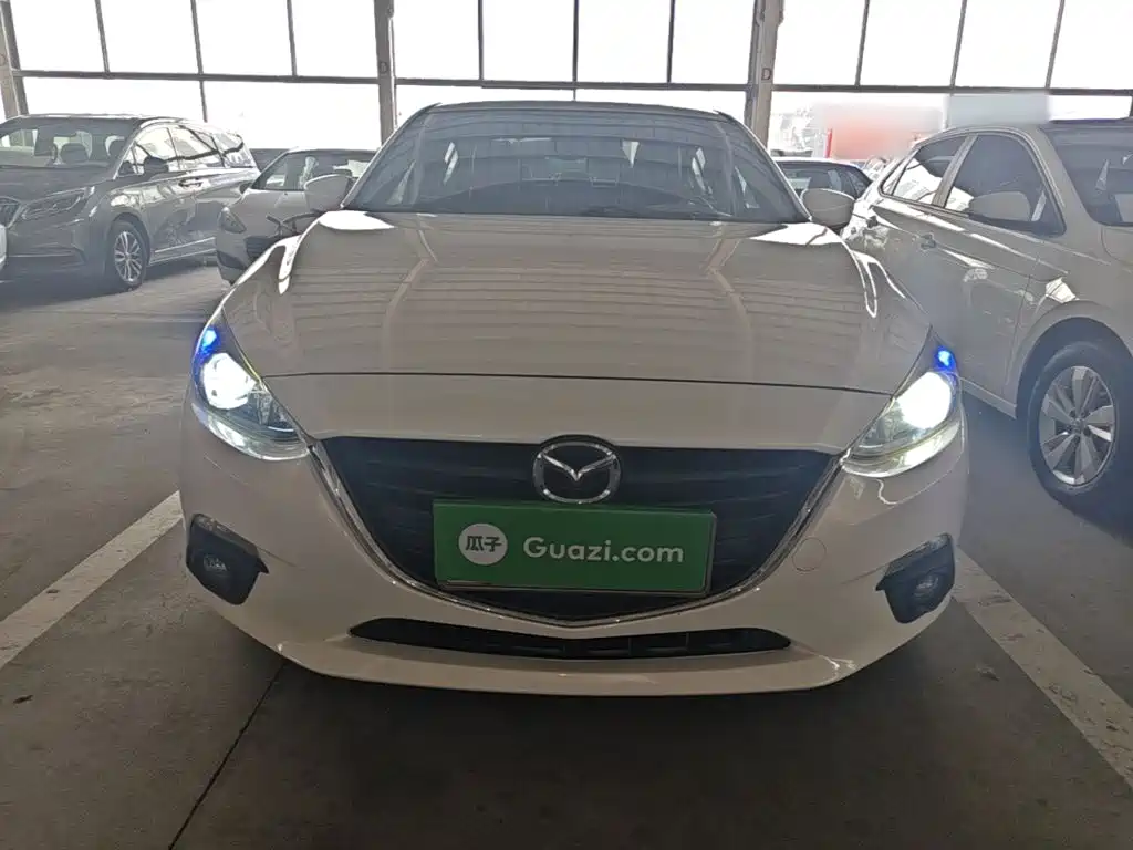 Mazda 3 Axela 2016