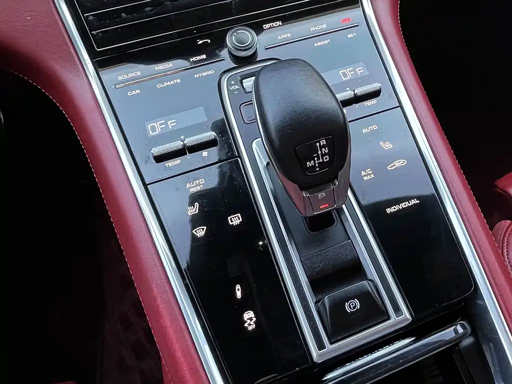 Porsche Panamera Hybrid 2019 — фото 8