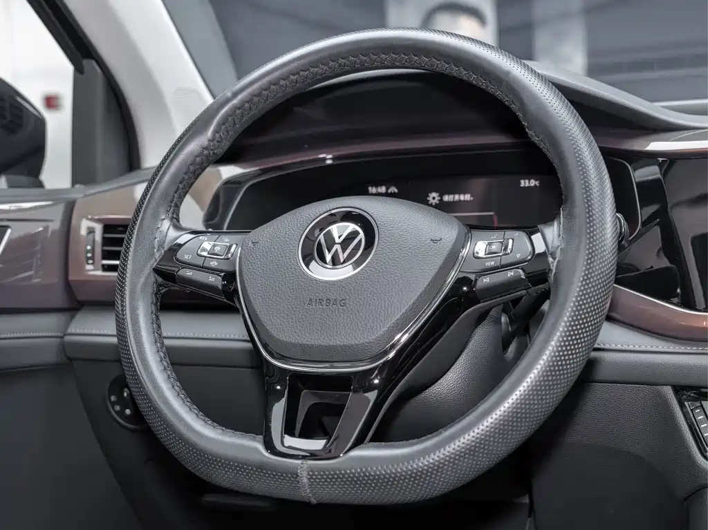 Volkswagen Tharu 2022 — фото 17