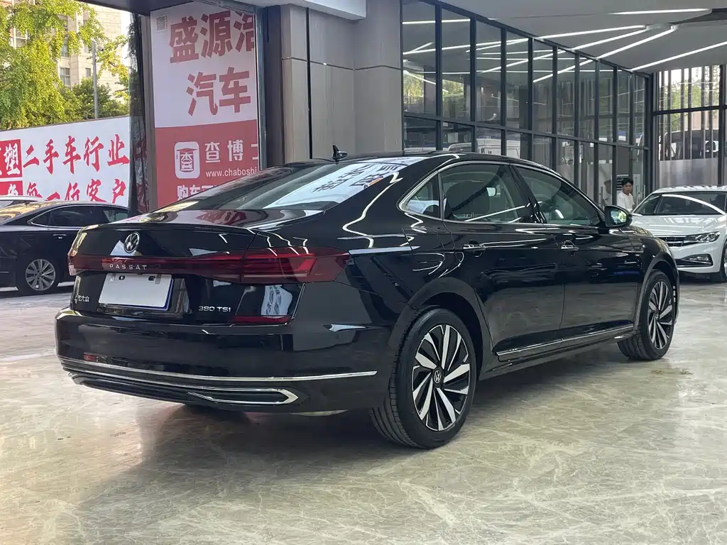 Volkswagen Passat 2025