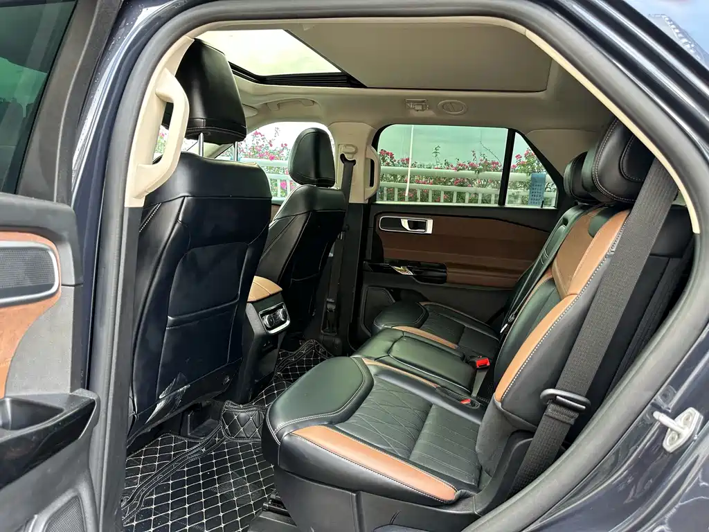 Ford Explorer 2022 — фото 13
