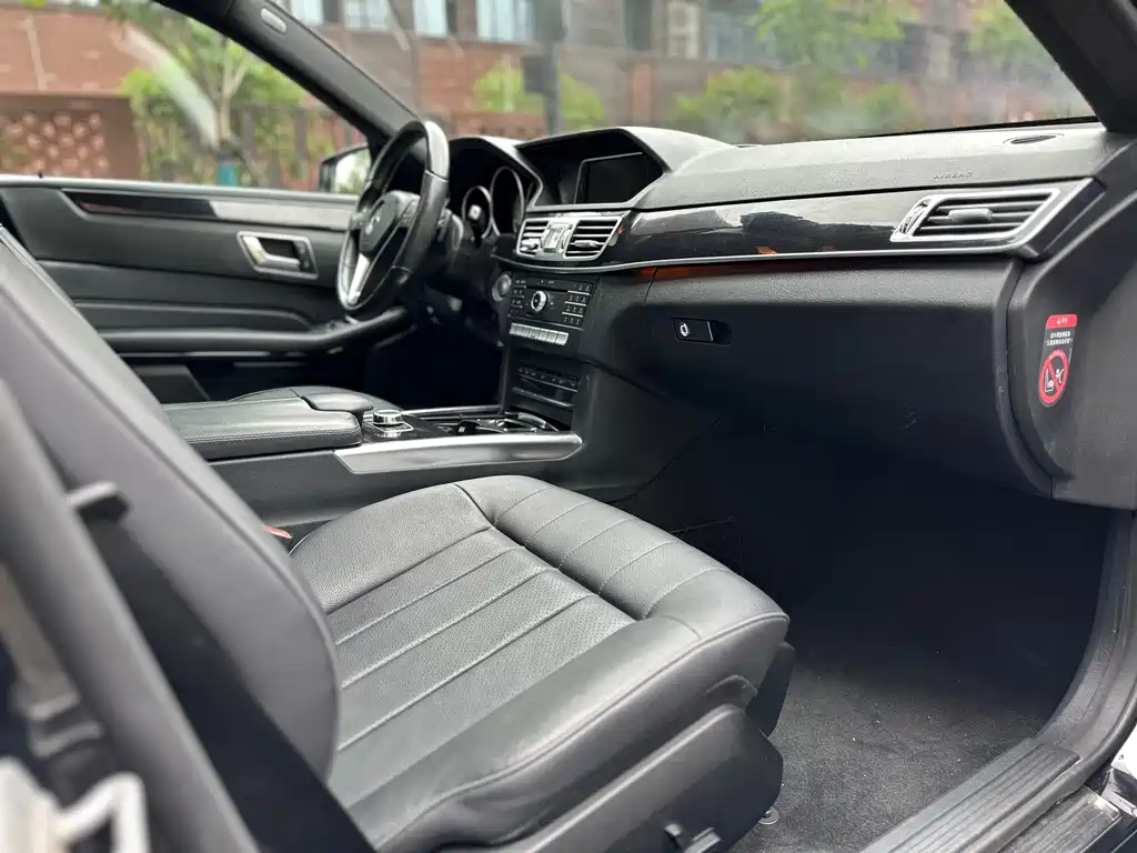 Mercedes-Benz E-Class 2015