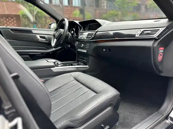 Mercedes-Benz E-Class 2015