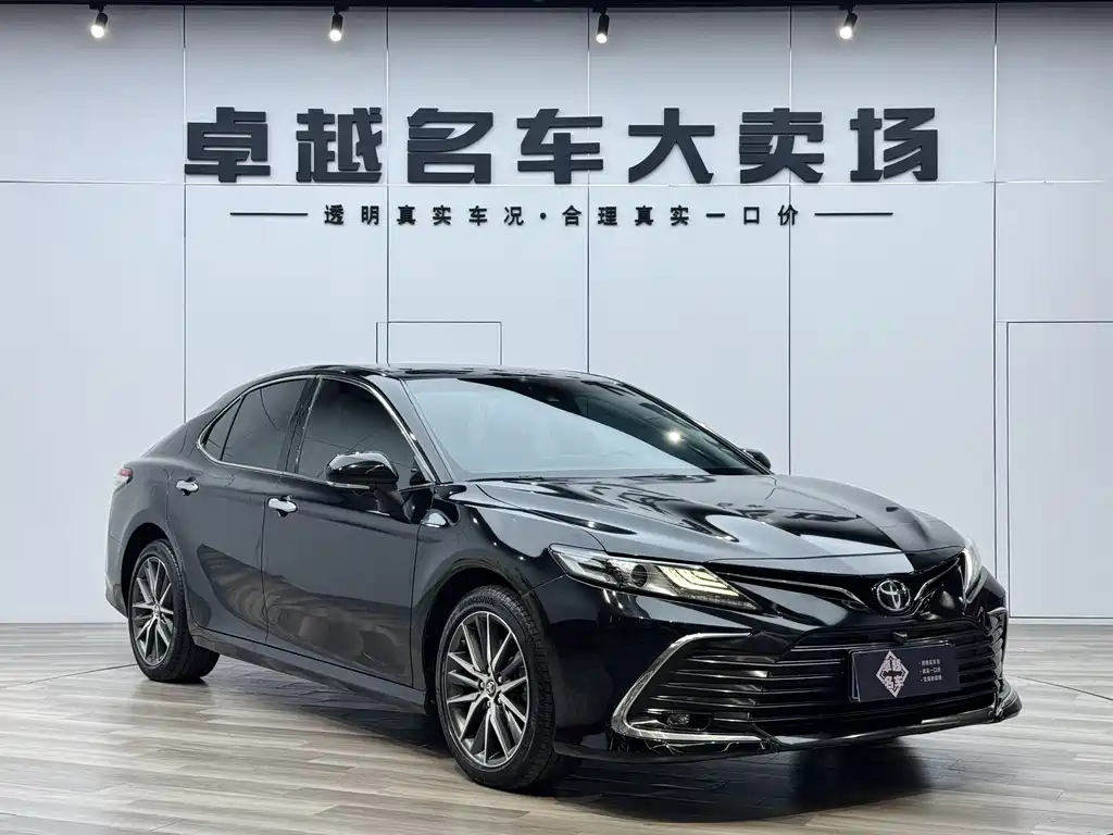 Toyota Camry 2022 — фото 3