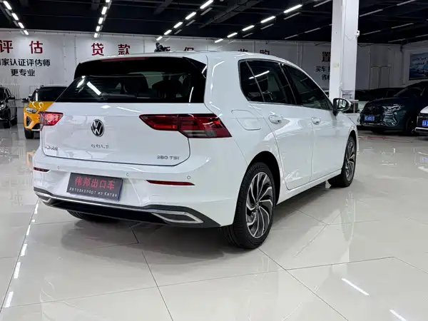 Volkswagen Golf 2023