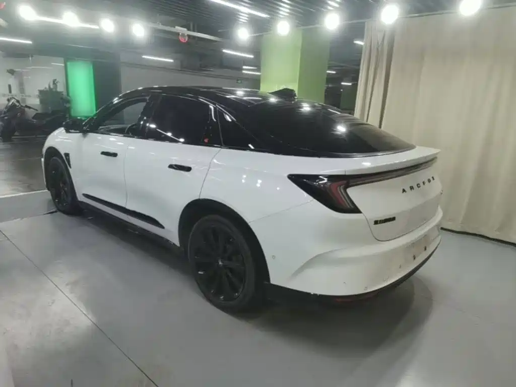 Arcfox Alpha S 2023 — фото 5