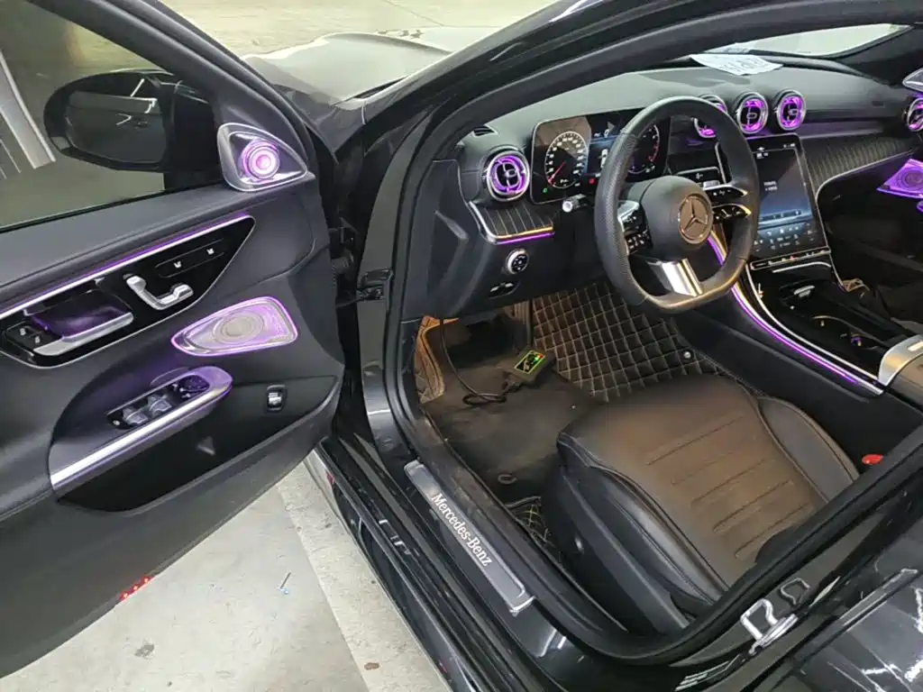 Mercedes-Benz C-Class 2023 — фото 16