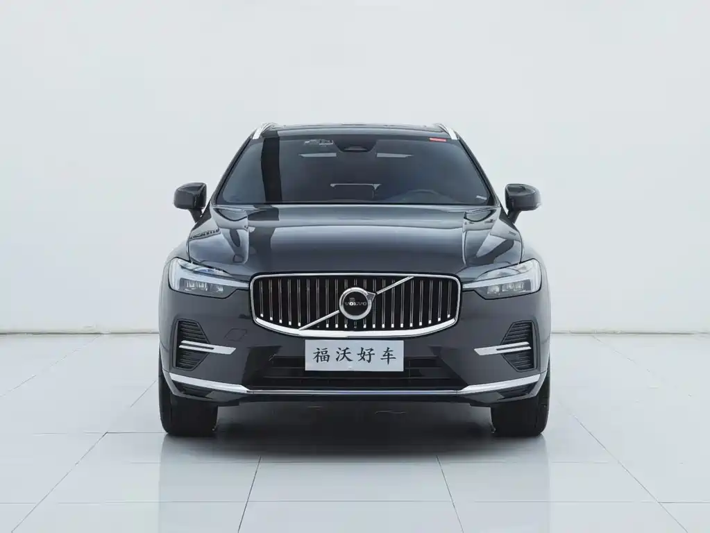 Volvo XC60 2022 — фото 2