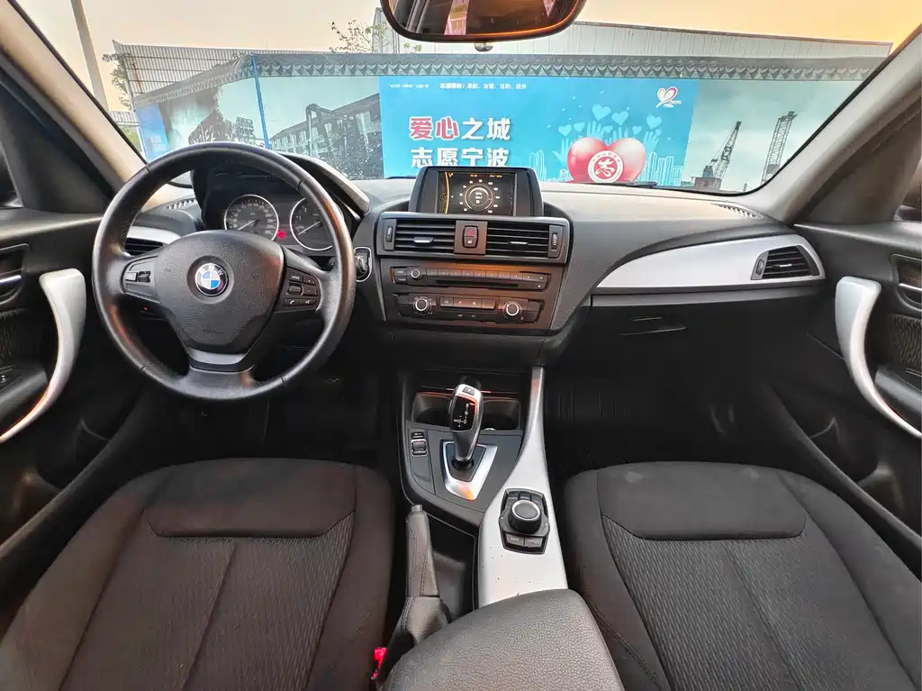 BMW 1 Series 2012 — фото 10