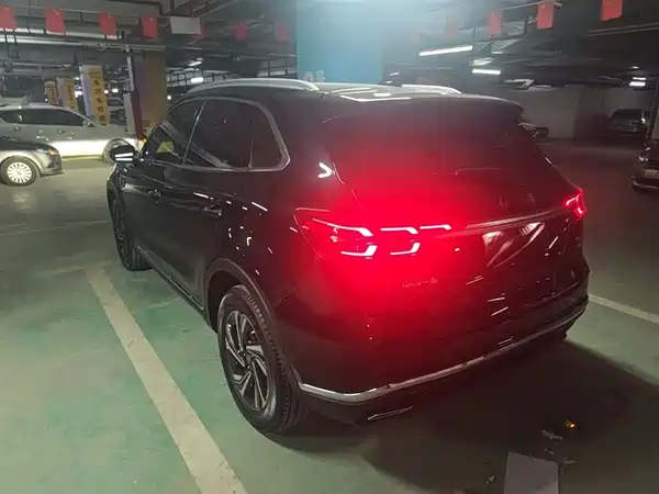 Hongqi HS5 2022