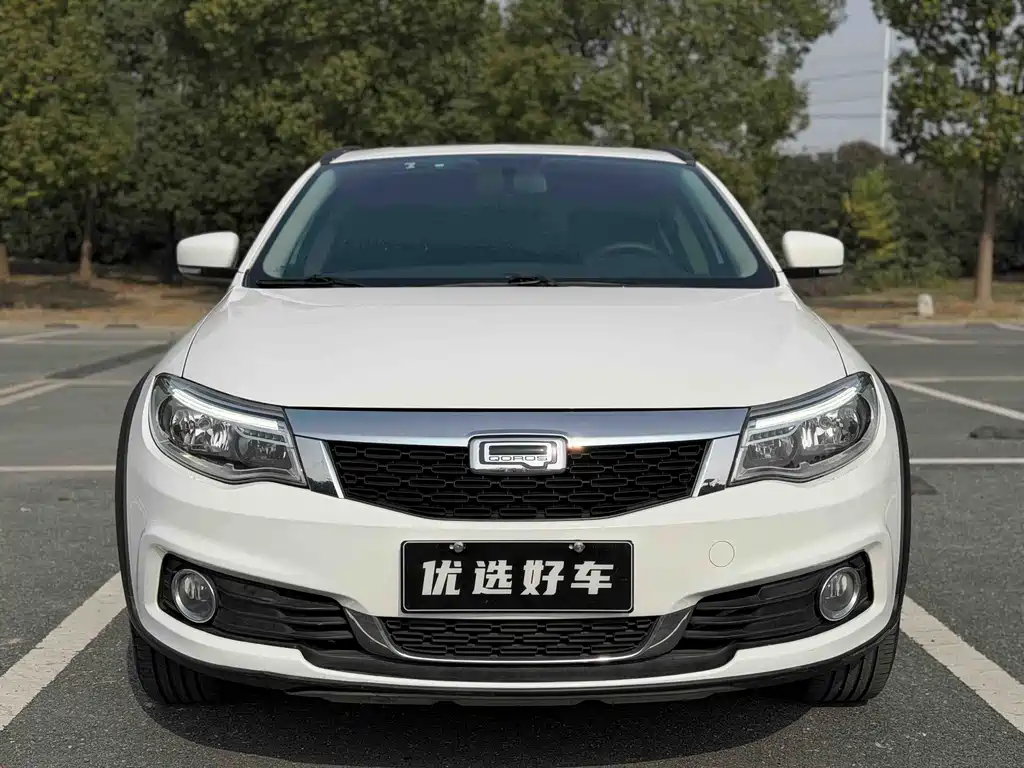 Qoros 3 2016