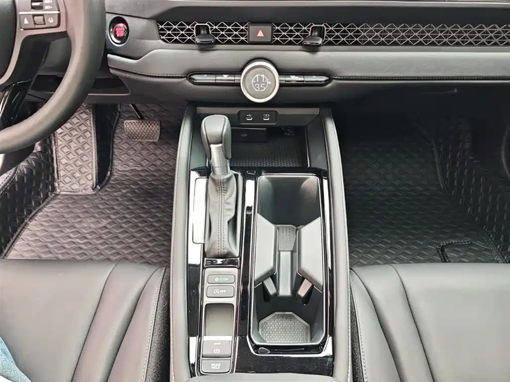 Honda Accord 2024 — фото 17