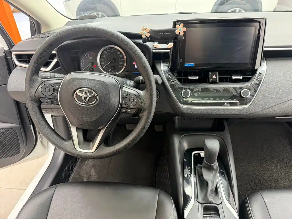 Toyota Corolla 2022 — фото 11