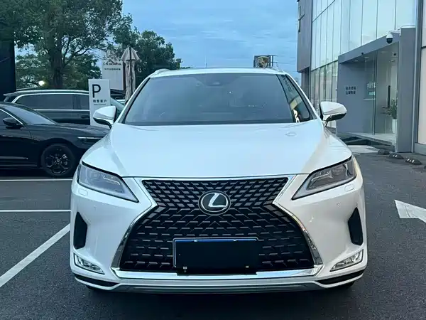 Lexus RX 2021
