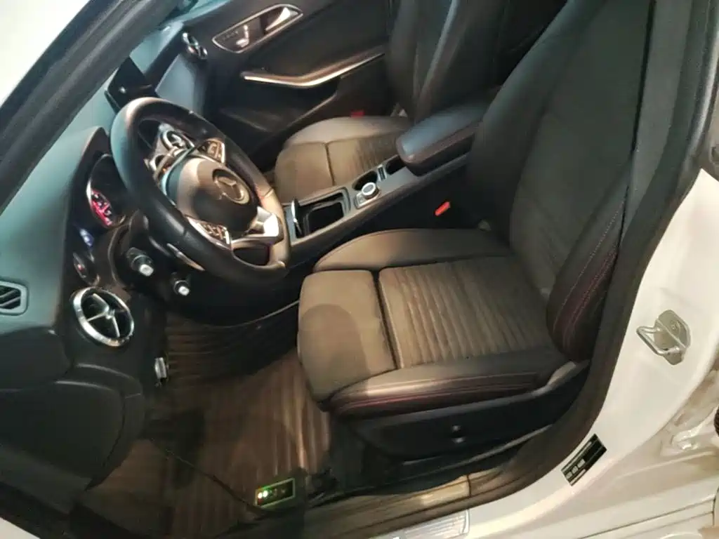 Mercedes-Benz CLA 2018 — фото 15