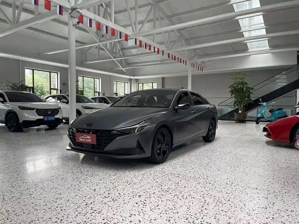 Hyundai Elantra 2023
