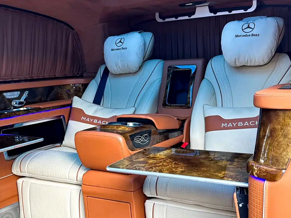 Mercedes-Benz V-Class 2024 — фото 16