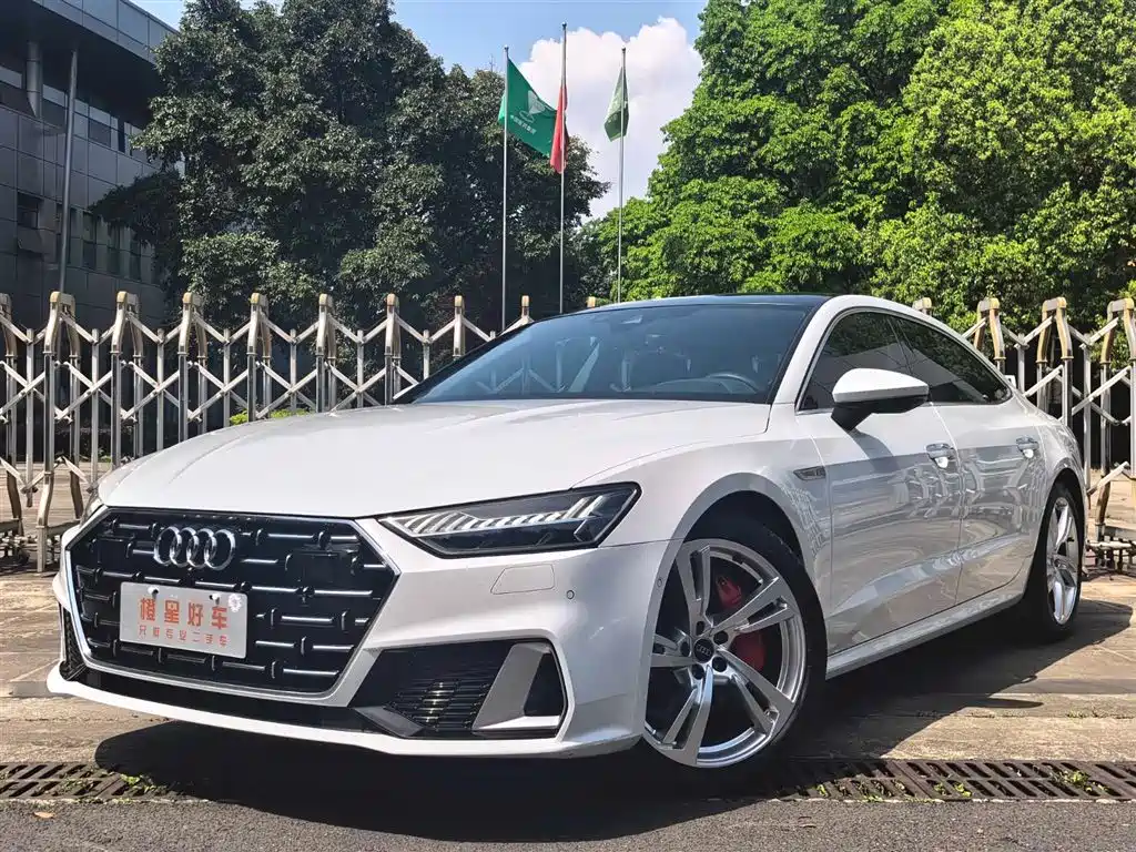 Audi A7L 2023 — фото 1