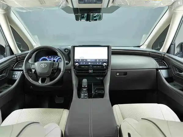 Toyota Alphard 2025