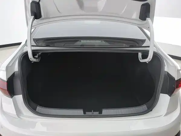 Volkswagen Sagitar 2024