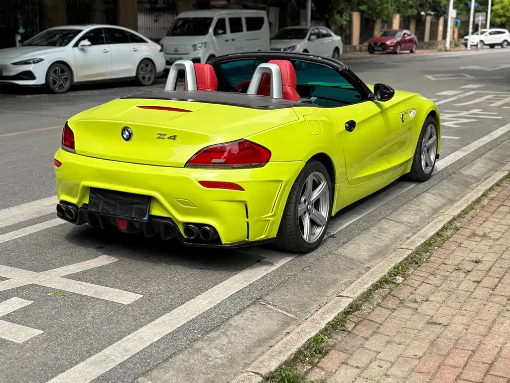 BMW Z4 2010 — фото 10