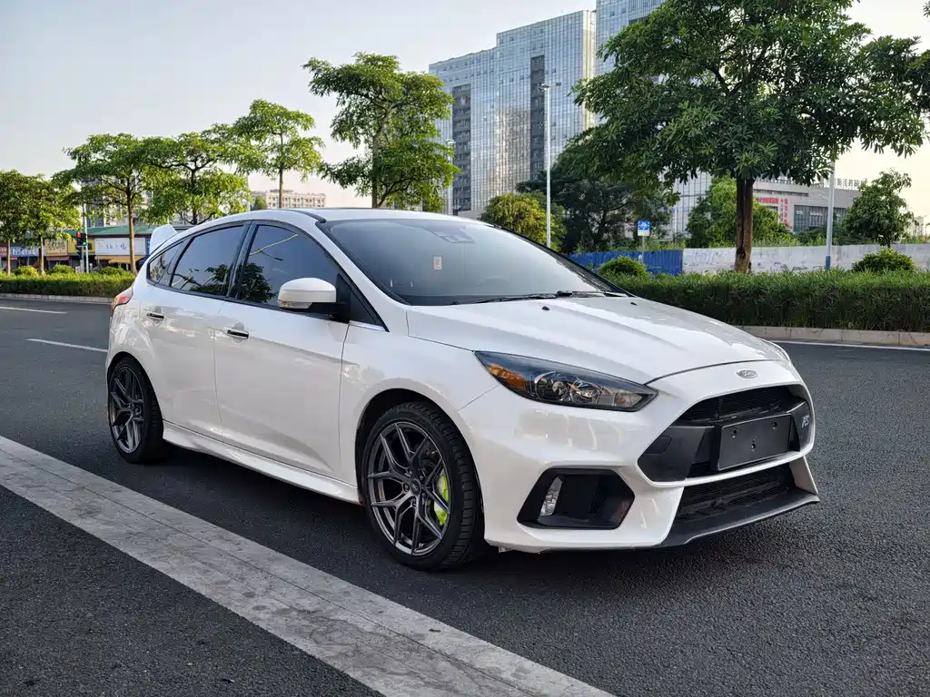 Ford Focus 2017 — фото 2
